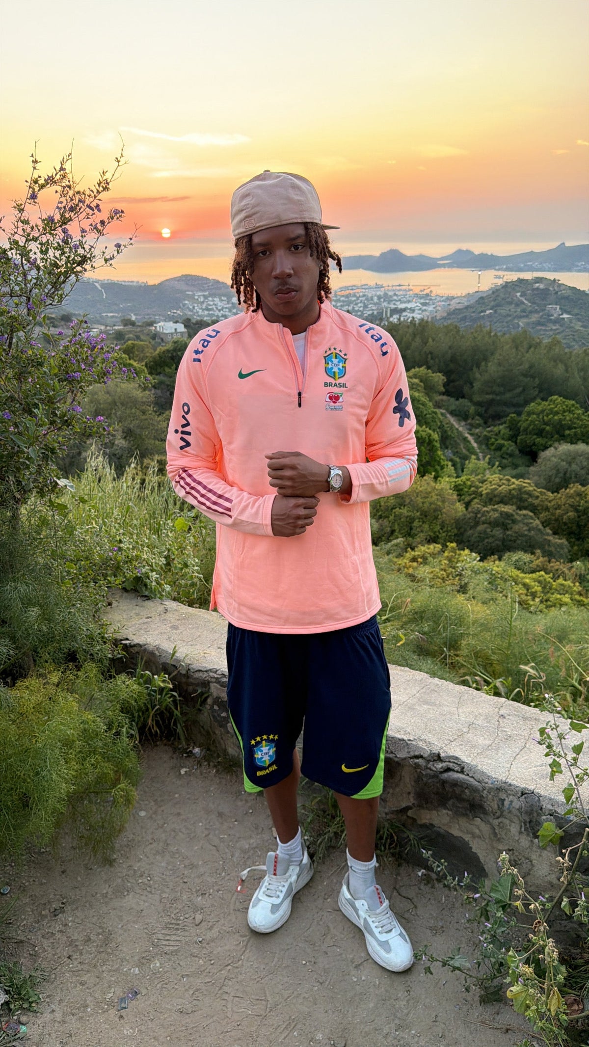 Brazil Zip-Up Sweater - Salmon Pink